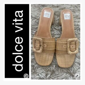NWOT DV Dolce Vita Raffia Mules